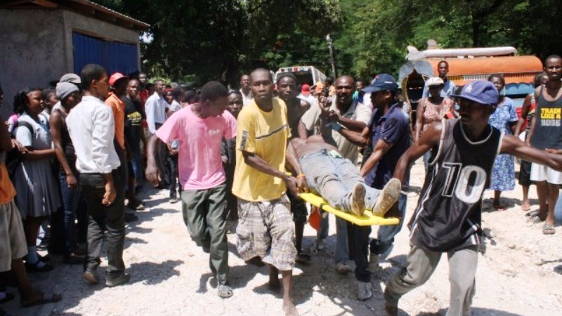 haiti in family 6 members killed horror Haiti in bus people crash least 12 in killed At