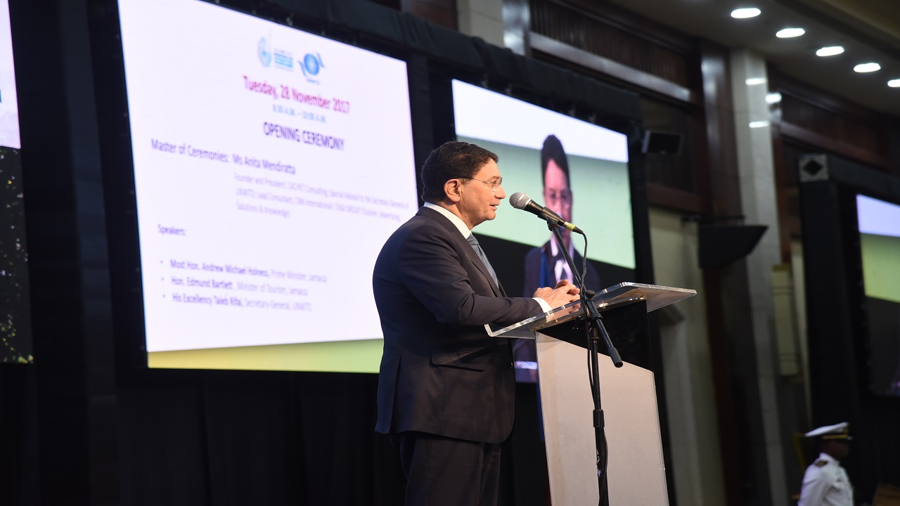 Secretary-General of the United Nations World Tourism Organisation (UNWTO), Taleb Rifai underscored that all-inclusive resorts had become similar to “modern-day plantations”.