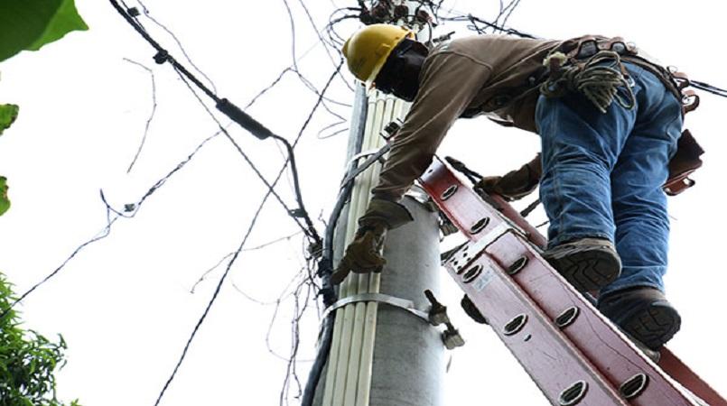 national grid worker electrocuted