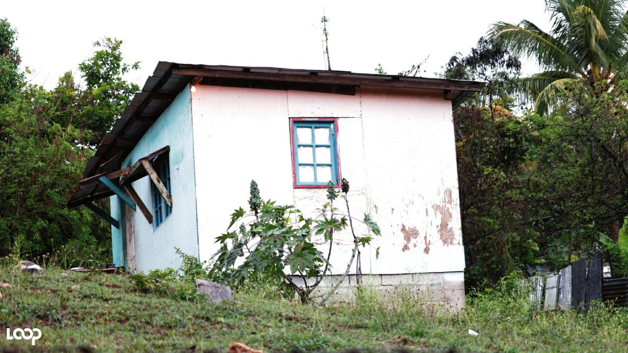 PHOTOS: Braving the rain in Clarendon | Loop Jamaica