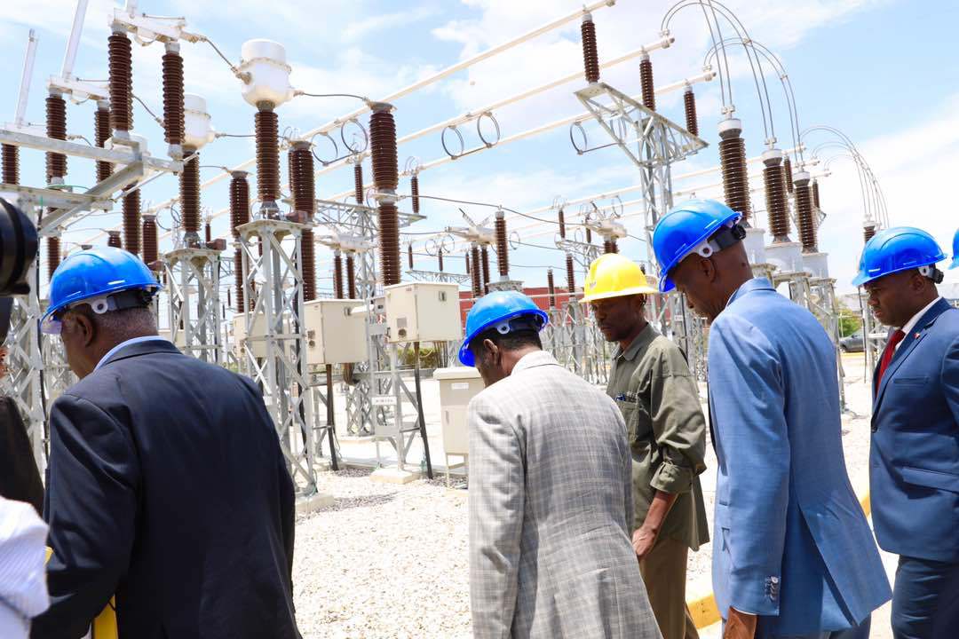 Image result for jovenel moise et électrification d'haiti