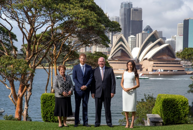 A Sydney Harry Et Meghan Recoivent Des Cadeaux Pour Bebe Et Rencontrent Des Koalas Loop Haiti