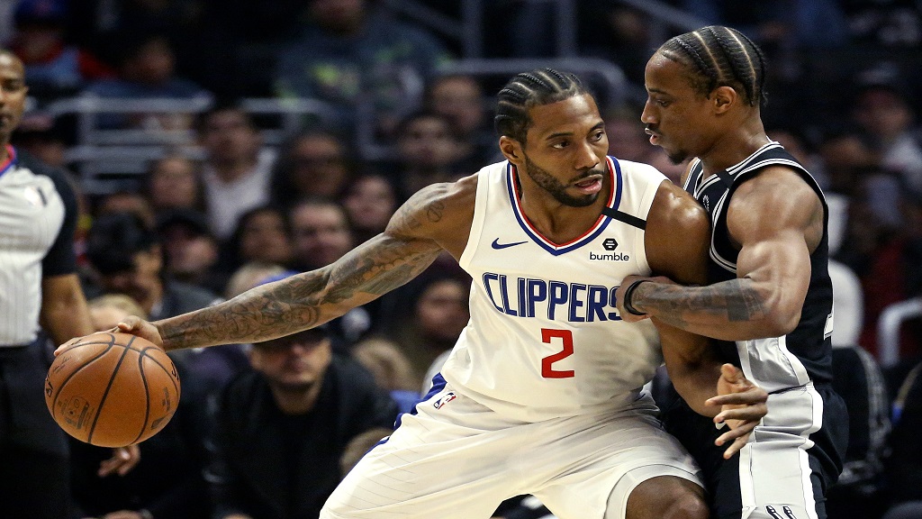 NBA Wrap: LA Lakers Fall To Another Loss, Clippers Beat Heat