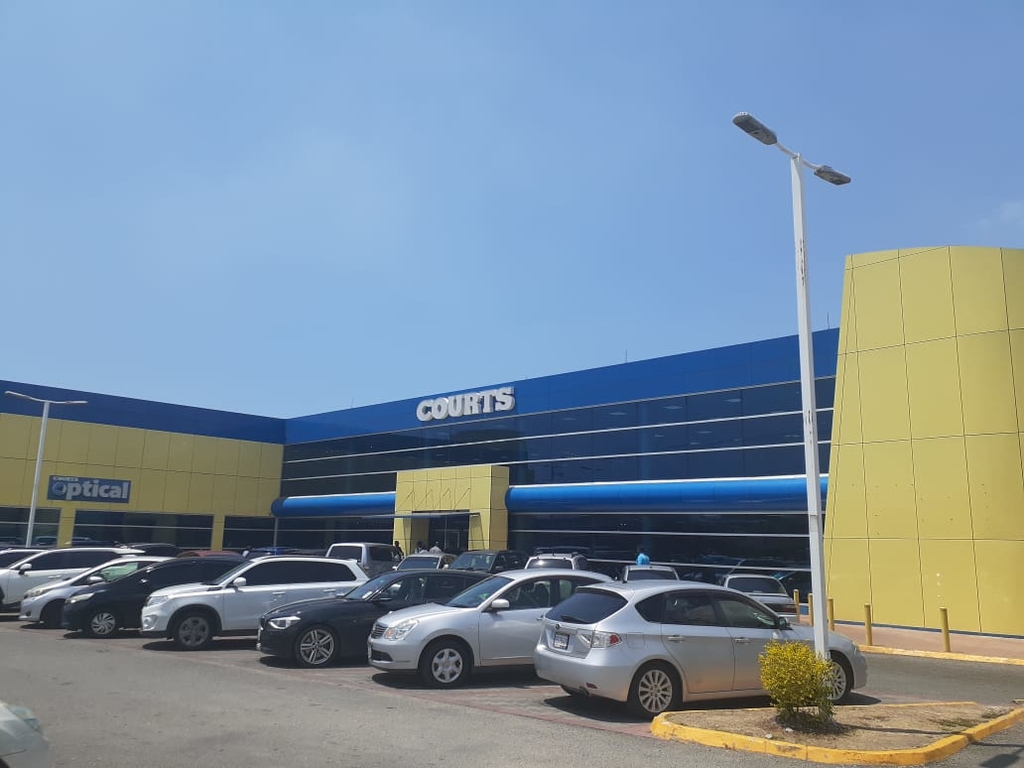 Courts Furniture Store Waives Late Payment Fees Amidst Covid 19