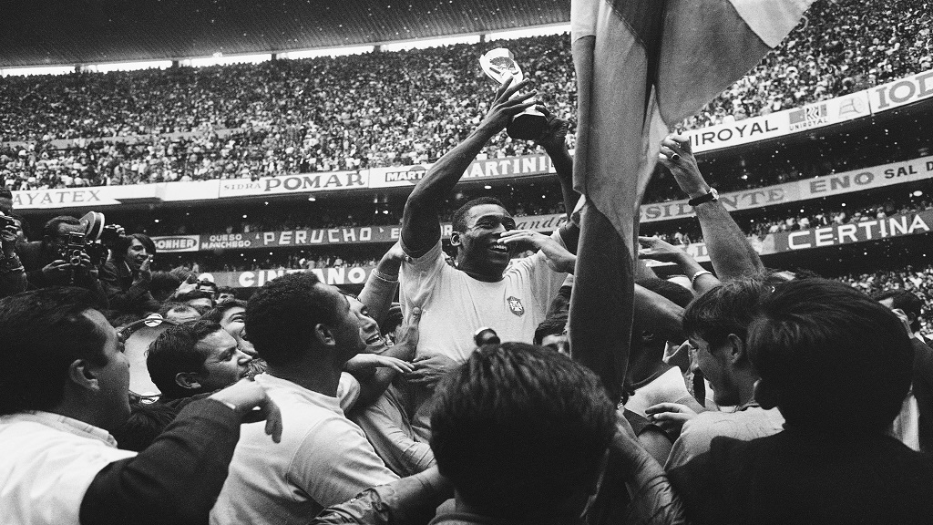 Pele pays new emotional tribute to the 'incomparable' Diego Maradona