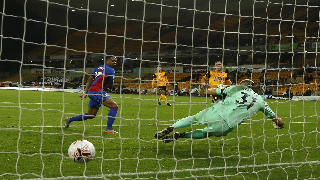 Wolves share Premier League lead after beating Crystal Palace 20