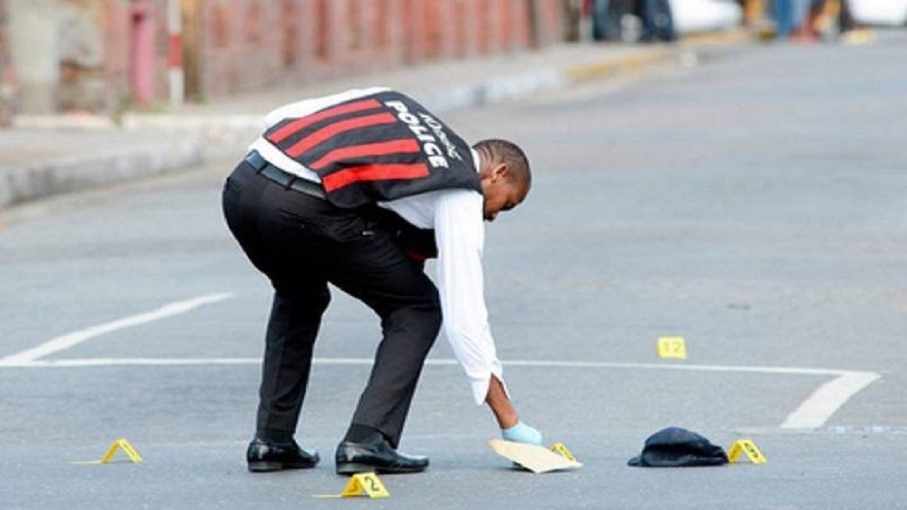 Passenger reportedly shoots two friends dead in taxi in Clarendon ...