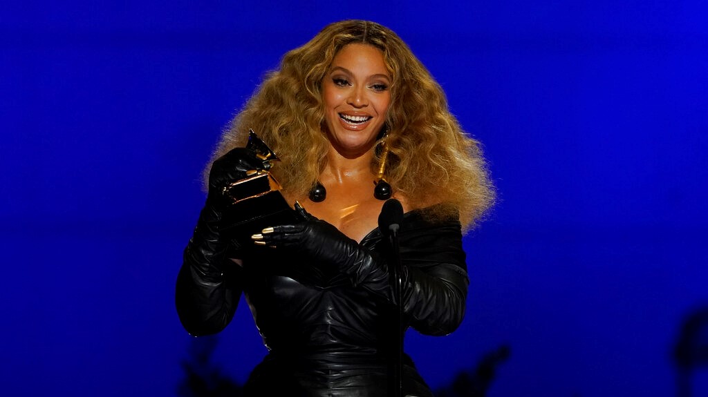 Beyoncé: Beyonce performs with daughter Blue Ivy on Grammy-winning album  Renaissance's anniversary - The Economic Times