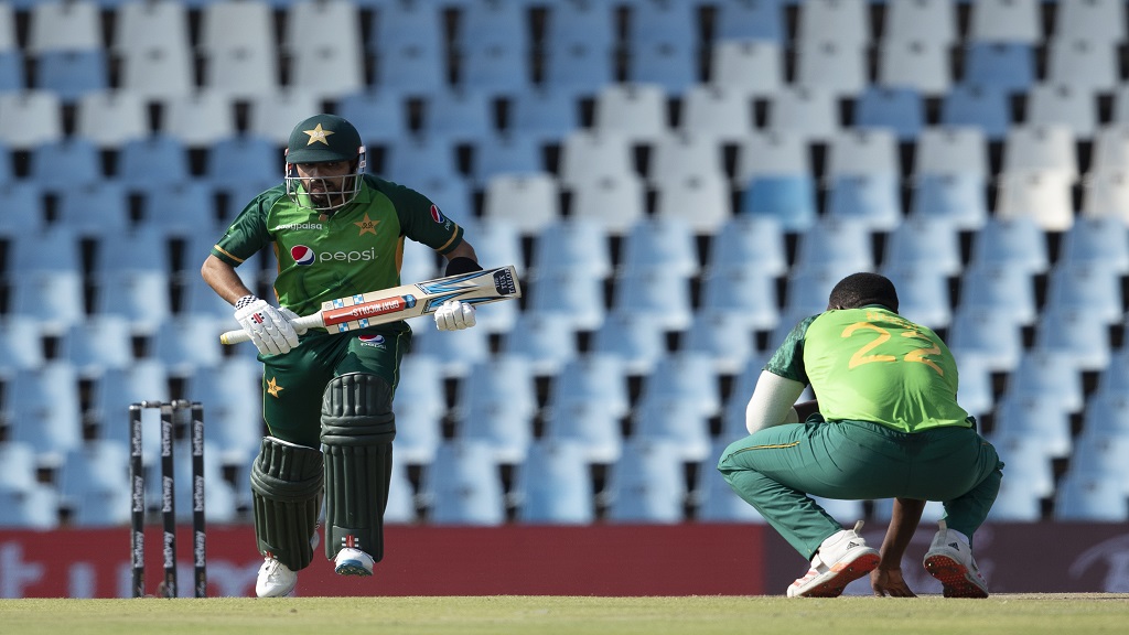 Pakistan Win First Odi Over South Africa Off Last Ball 