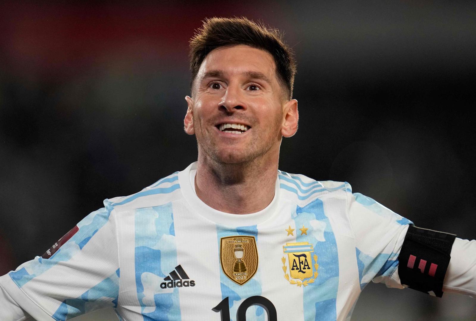 Top 10 : Messi est le joueur qui vend le plus de maillots au monde -  Téléfoot