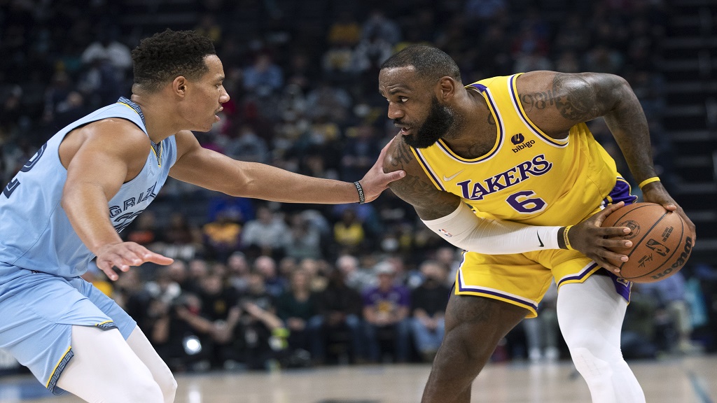 NBA injury report, Dec. 17: Updates for LaMelo Ball, LeBron James
