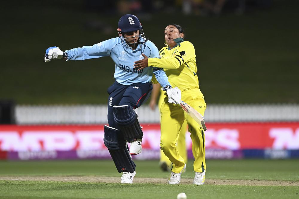 England's title defense in trouble at Cricket World Cup after