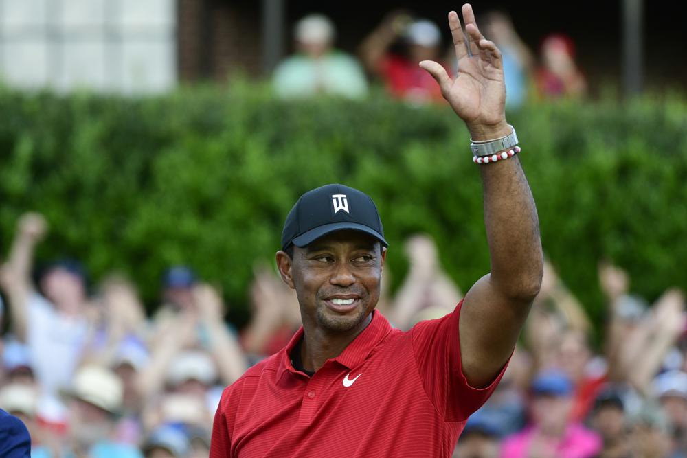 Tiger Woods gets some momentum with weekend 67 at Riviera