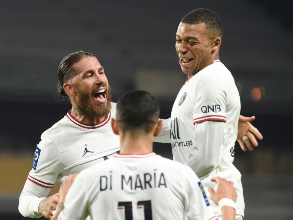 28e journée de Ligue 1: Nantes prend trois points face à Paris au