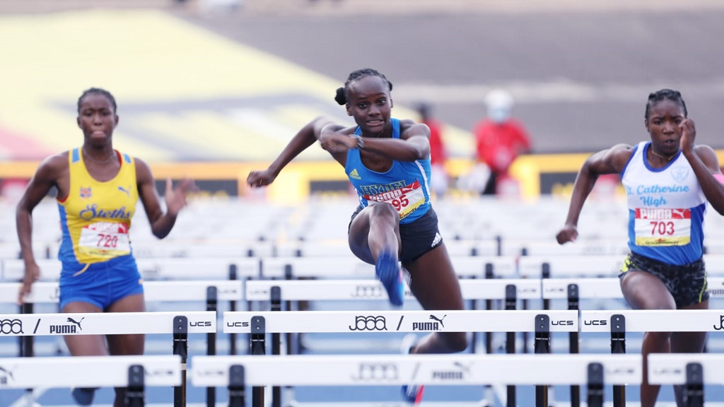 STETHS sweeps the 100s but KC's boys still lead; Edwin Allen's girls widen  lead on Day