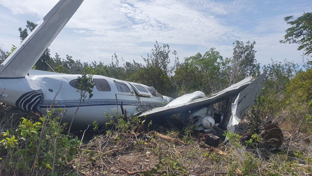 plane crash on island