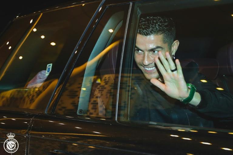 Foot: Al-Nassr attend sa rock-star Ronaldo, avec des rêves galactiques
