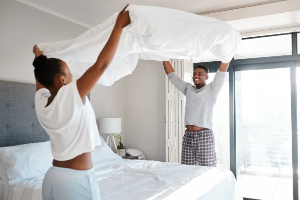 Bien être : à quelle fréquence doit-on changer les draps de lits et les  taies des oreillers ? - Benin Web TV