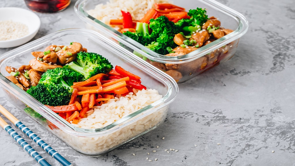 10 Essential Tips to Master Meal Prepping