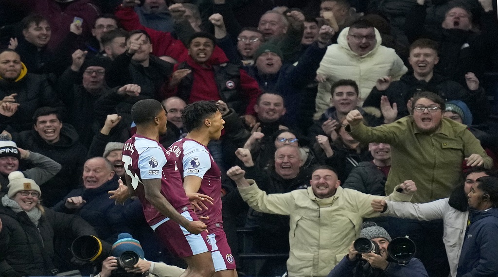 Aston Villa beat Spurs 2-1 to move 2 points off the lead in EPL | Loop  Jamaica