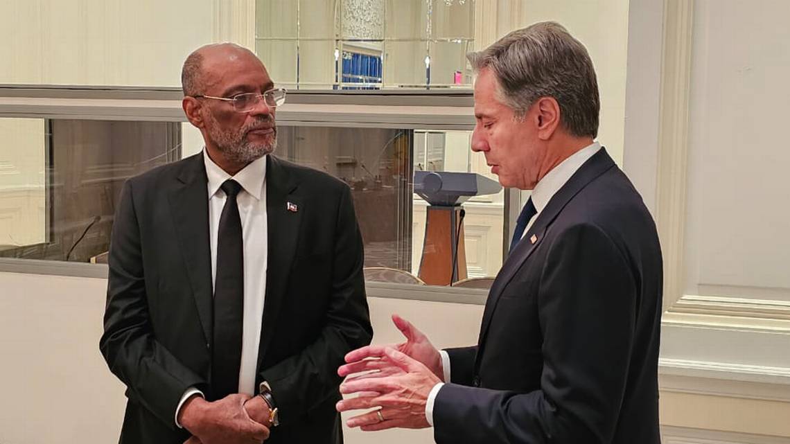 Le Premier ministre haïtien Ariel Henry, à gauche, s'entretient avec le secrétaire d'État américain Antony Blinken le vendredi 22 septembre 2023 avant une réunion sur la sécurité d'Haïti. BUREAU DU PREMIER MINISTRE D’HAÏTI