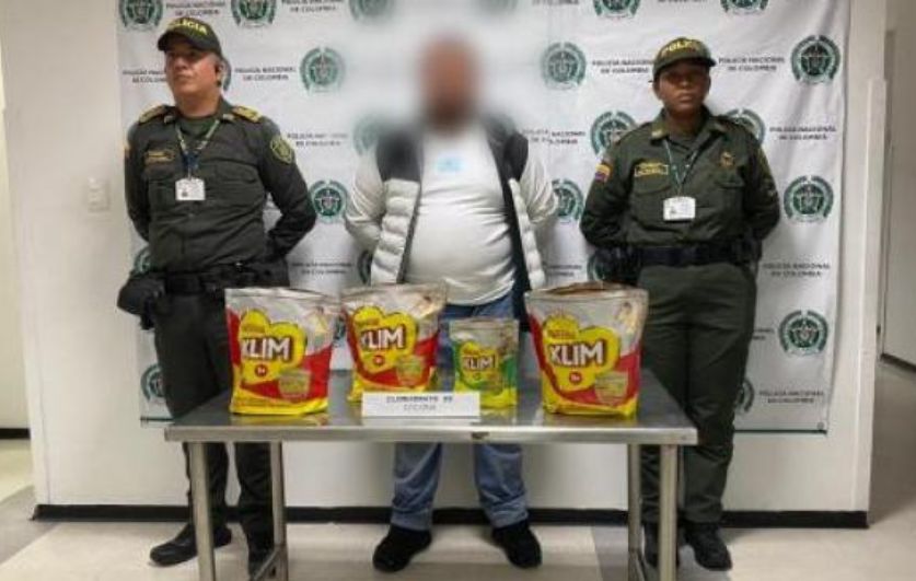 Centre: 25-year-old man arrested for drug trafficking
(Image: Colombian National Police)