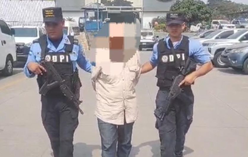 Centre: Man Arrested For Threatening To Kill Sister For Inheritance

(Image: National Police of Honduras)