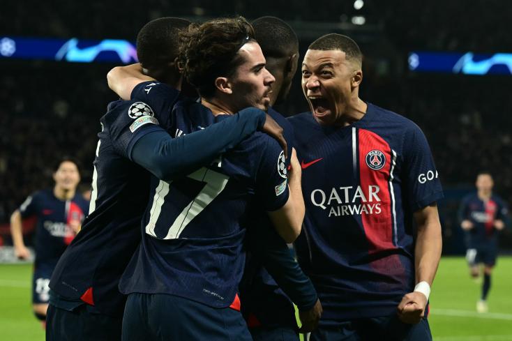 Parisians celebrate Ousmane Dembélé's goal scored against FC Barcelona, ​​in the C1 quarter-final first leg, in Paris, April 10, 2024 MIGUEL MEDINA / AFP/ARCHIVES  