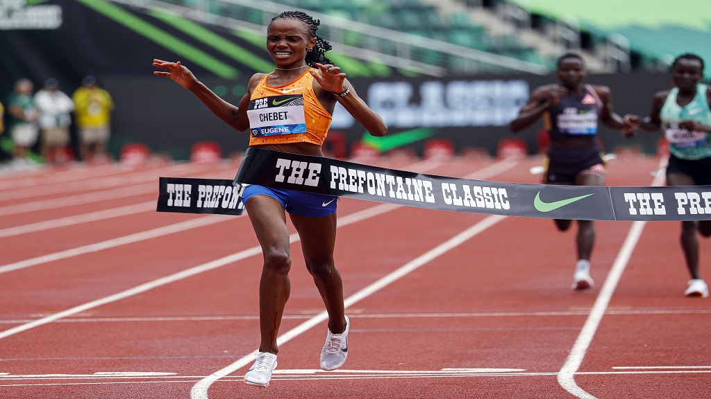 beatrice_chebet_sets_a_world_record_in_t