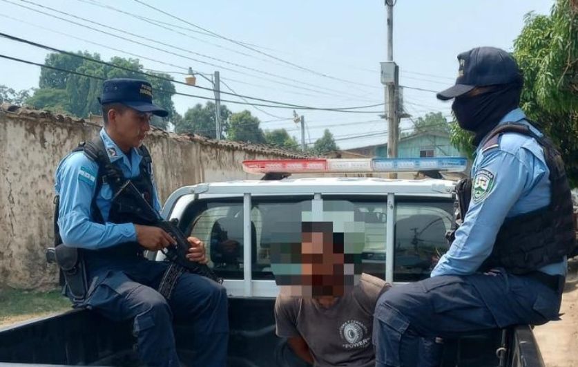 Centre: Man Arrested For Homicide In Yoro After Stabbing His Friend To Death On Labour Day
(Image Source: Honduran National Police)