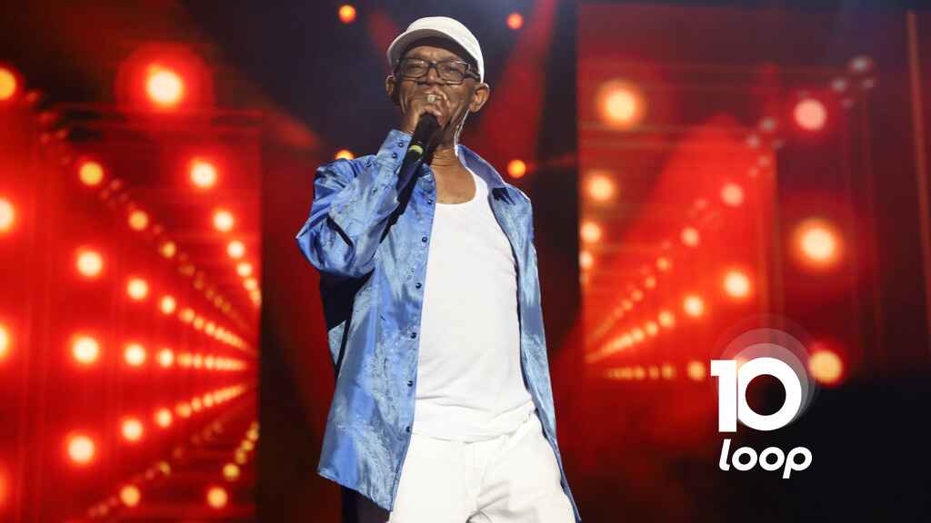 Much-loved crooner Beres Hammond in his element at Reggae Sumfest on early Sunday morning. (Photo: Ramon Thompson)