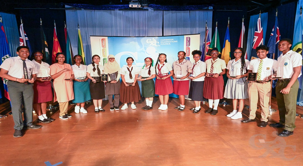 The Caribbean Examinations Council’s (CXC) top-performing students in this year’s May/June sitting of the Caribbean Advanced Proficiency Examination (CAPE), Caribbean Secondary Education Certificate (CSEC) and Caribbean Certificate of Secondary Level Competence (CCSLC) external tests, share a photo opportunity during the recent CXC’s 2024 Top Awards Ceremony in St Lucia.