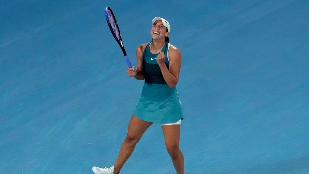 Madison Keys of the U.S. celebrates after defeating Iga Swiatek of Poland in their semifinal match at the Australian Open tennis championship in Melbourne, Australia, early Friday, Jan. 24, 2025. (AP Photo/Manish Swarup).
