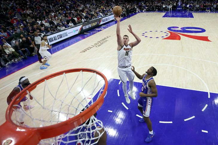 NBA: Embiid et les Sixers font chuter les Nuggets de Jokic