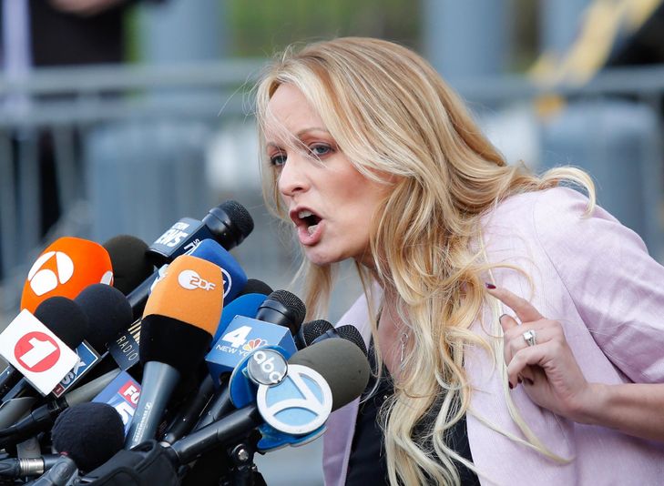 At the Trump trial, the defense attacks Stormy Daniels on her motivations