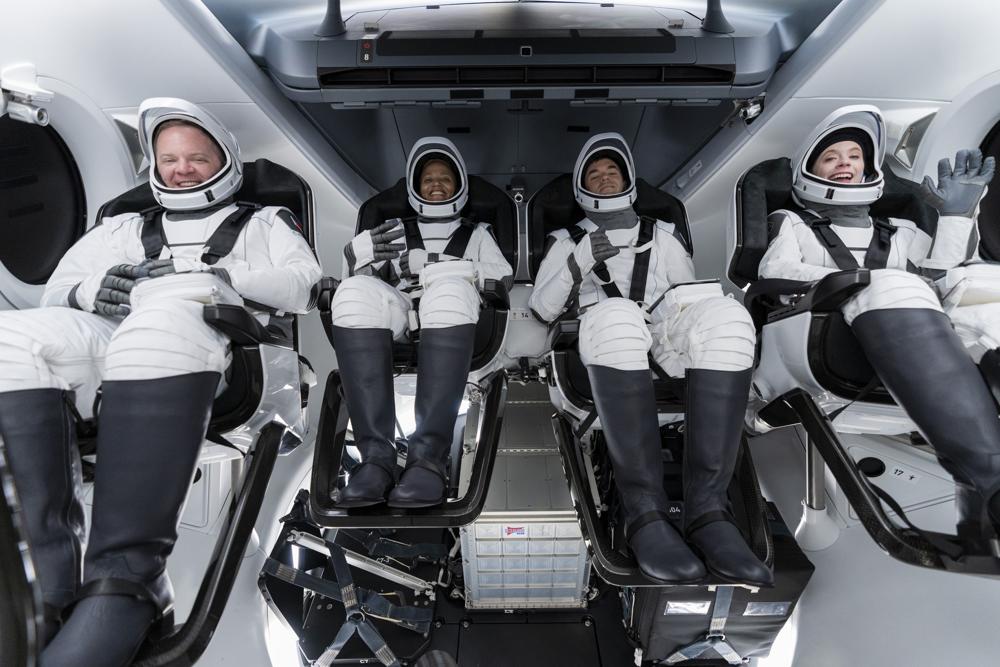 Dragon-riding astronauts join exclusive inner circle at NASA