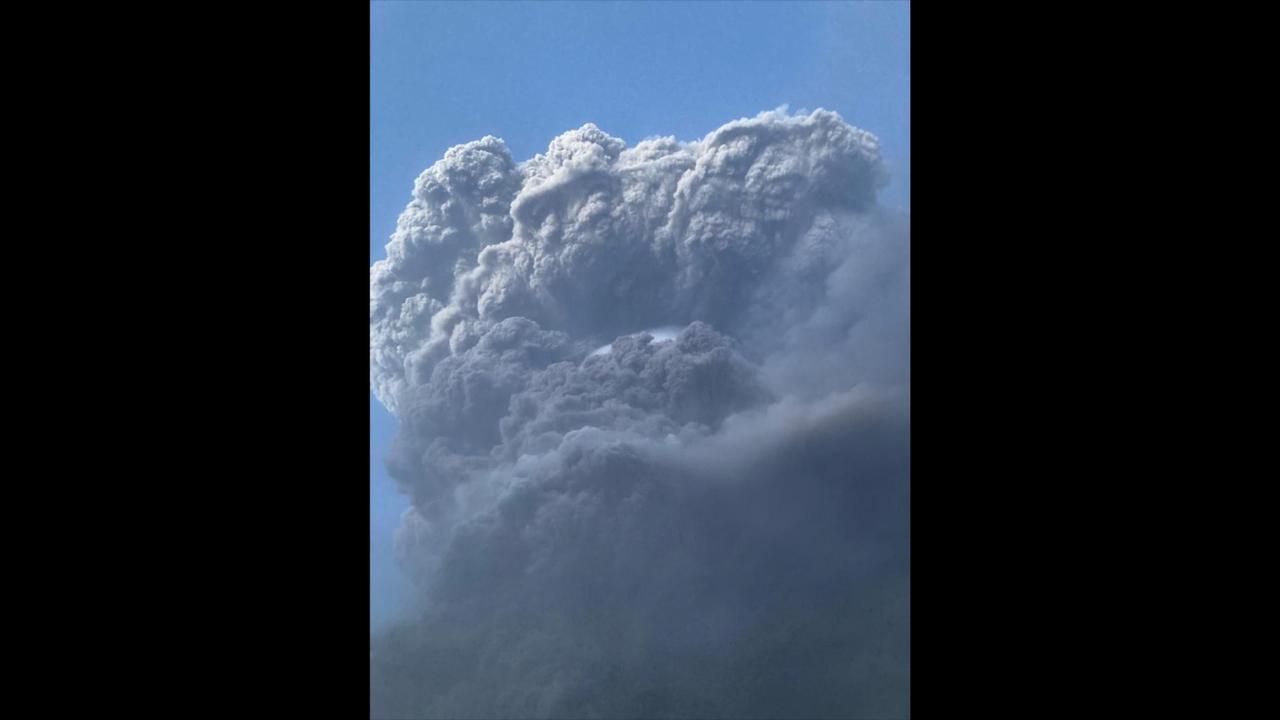 Third explosive eruption at La Soufriere | Loop Cayman Islands