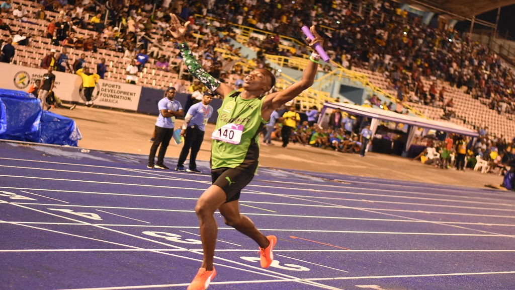 Edwin Allen dominate 800m to open up a 29-point lead