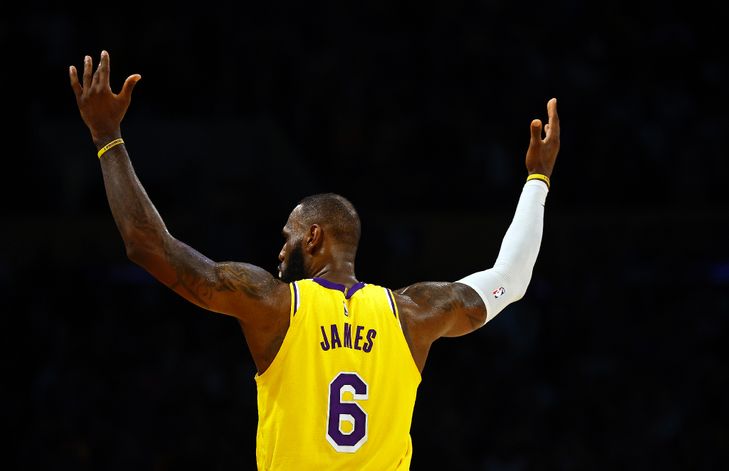 LeBron, Lakers lead NBA merchandise sales through 1st half of