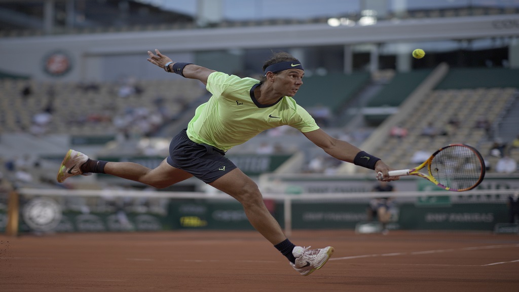 Familiar results at French Open as Nadal, Swiatek advance - The