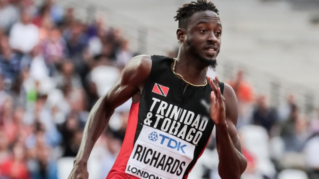 耶政理查兹在男子200米决赛中竞争Trinidad和Tobago，在东京奥运会上。