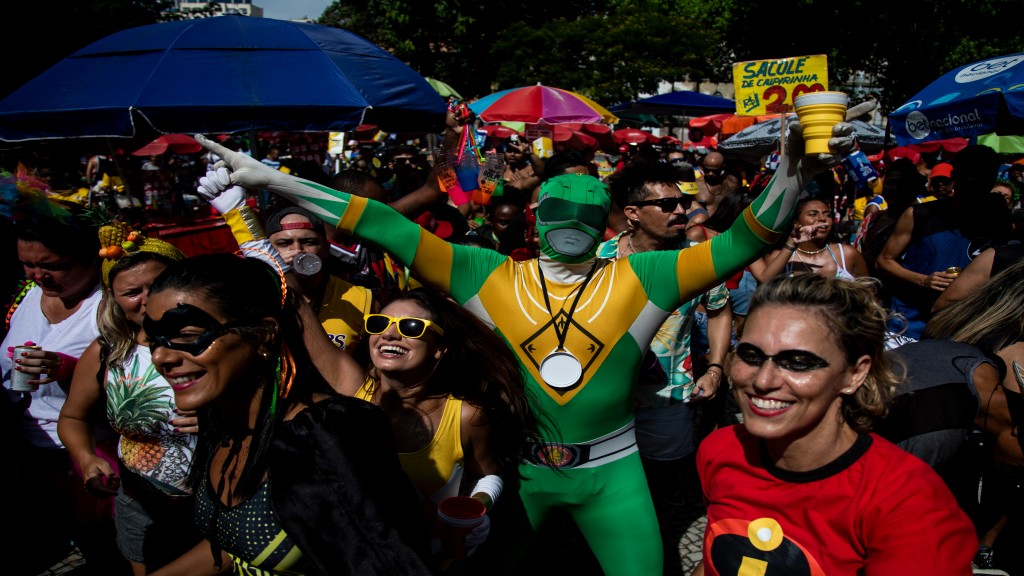 Carnival parade tells story of Brazilian folk saint and spurs