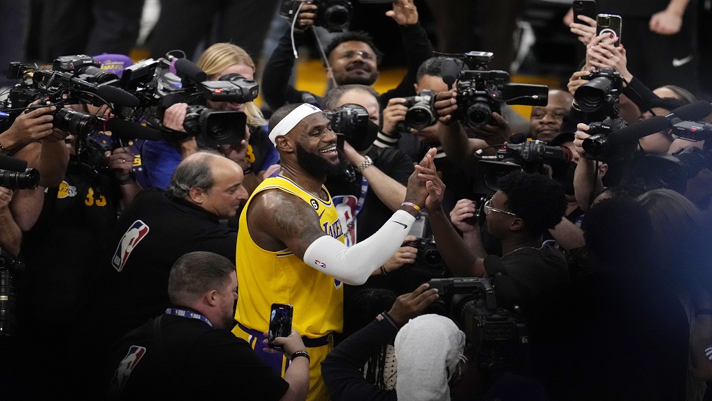 LeBron James Becomes NBA All-Time Leading Scorer – The Hollywood