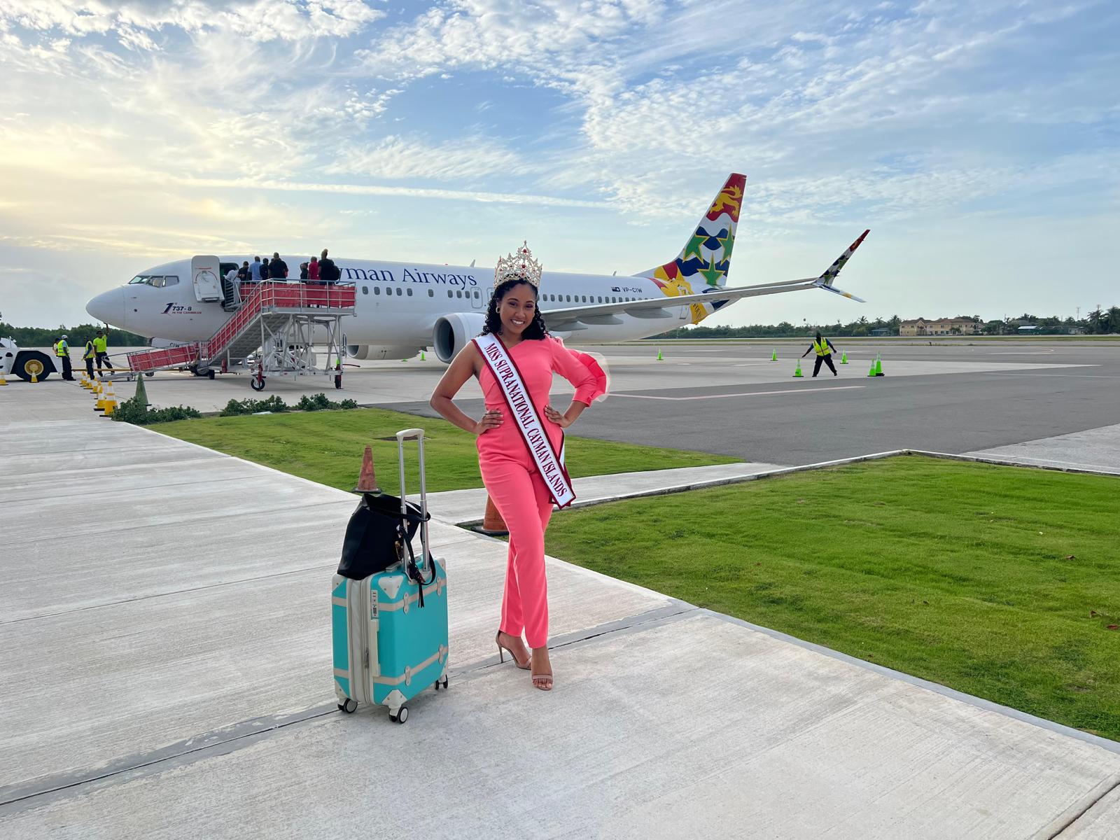 Melissa tuż przed wejściem na pokład samolotu linii Cayman Airways do Miami, rankiem 23 czerwca.  Z Miami jedzie do Niemiec, a potem do Polski